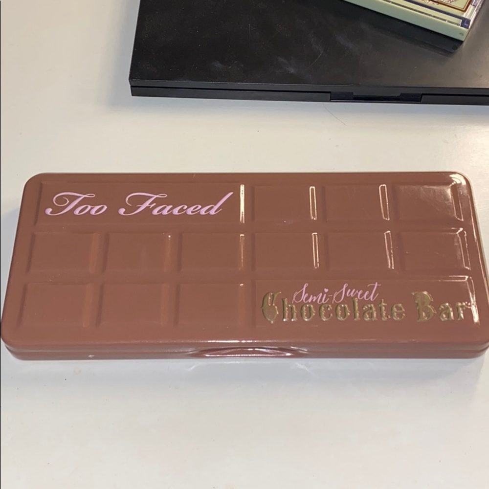Too faced pallet